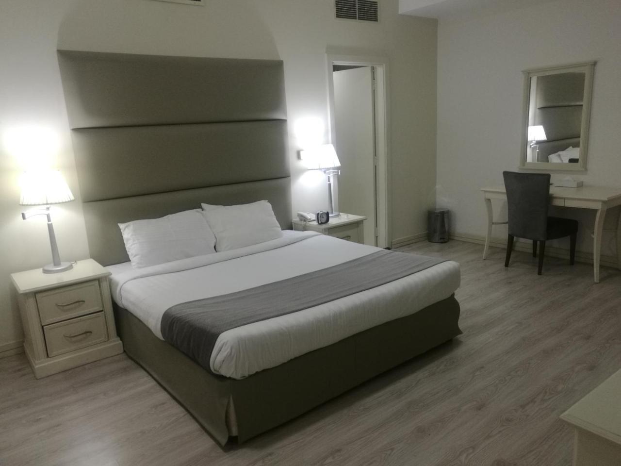 Mirador Hotel Manama Luaran gambar