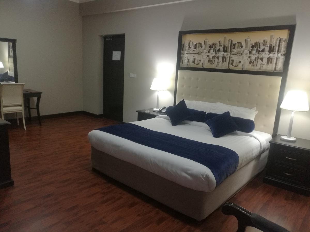Mirador Hotel Manama Luaran gambar